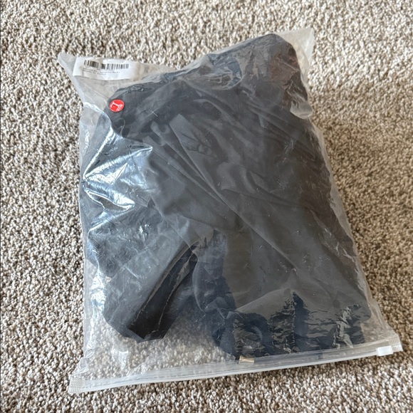 NWT Black Rain Jacket - Picture 4 of 5